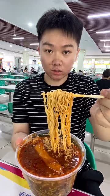 大学食堂煮方便面能挣钱吗