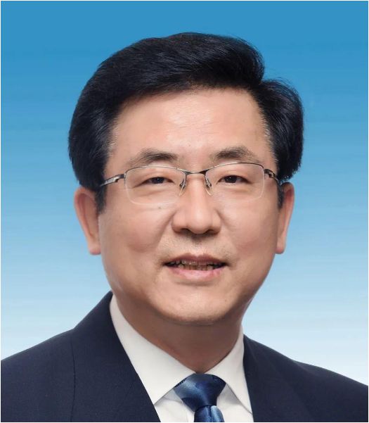 罗东川现任青海省委副书记、省政府省长。以下为罗东川的简介，，罗东川，男，汉族，四川安岳人，中国共产党党员，毕业于中央党校研究生院。曾先后担任中央全面深化改革委员会办公室副主任等重要职务。现任青海省委副书记、省政府省长。罗东川在担任青海省委副书记期间，深入贯彻新时代党的治藏方略和省委部署要求，为推动青海高质量发展作出了重要贡献。同时，他还注重加强民族团结进步事业，努力推动青海民族团结进步事业不断向前发展。作为新任青海省代省长，罗东川将继续带领青海省各级政府，推动全省经济社会发展取得新的更大成就。